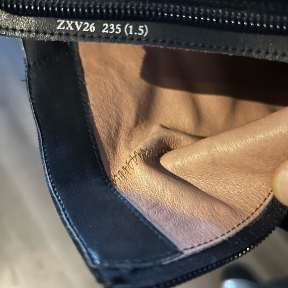 Joy & Peace boots - Picture 10 of 11